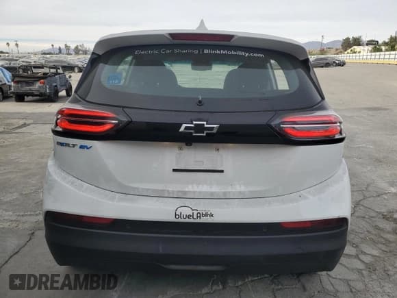 ✅ 2023 Chevrolet Bolt EV 1LT • VIN: 1G1FW6S08P4127406 • Lot: 84500704. Wystawiony na Copart z przebiegiem 13 074 mil. Bezpłatny archiwum sprzedaży aukcyjnych z USA i szczegółowy raport historii pojazdu na DreamBid. Zdjęcie 6.