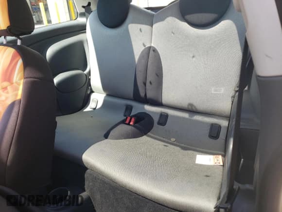 ✅ 2004 MINI Hardtop S • VIN: WMWRE33494TD76550 • Lot: 63759095. Listed on Copart with 81,950 mi. Free auction sales archive from the USA and detailed vehicle history report at DreamBid. Image 11.