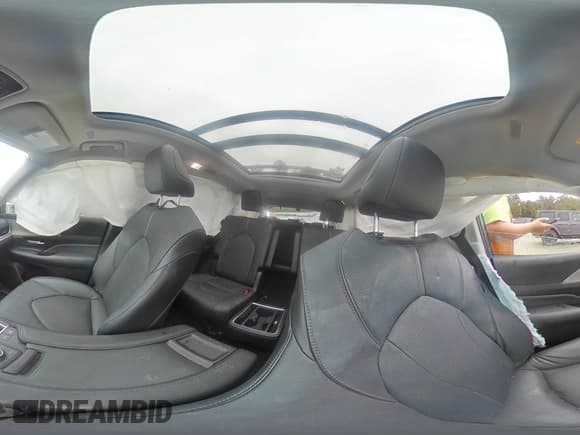 ✅ 2024 Toyota Highlander Platinum • VIN: 5TDAAAB55RS014549 • Lot: 81266385. Listed on Copart with 37,028 mi. Free auction sales archive from the USA and detailed vehicle history report at DreamBid. Image 16.