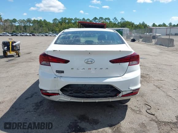 ✅ 2019 Hyundai Elantra SE • VIN: 5NPD74LF3KH442023 • Lot: 43298203. Listed on IAAI with 44,777 mi. Free auction sales archive from the USA and detailed vehicle history report at DreamBid. Image 16.