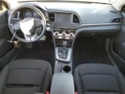 ✅ 2019 Hyundai Elantra SEL • VIN: KMHD84LF7KU876086 • Lot: 90403825. Wystawiony na Copart z przebiegiem 103 556 mil. Bezpłatny archiwum sprzedaży aukcyjnych z USA i szczegółowy raport historii pojazdu na DreamBid. Zdjęcie 8.