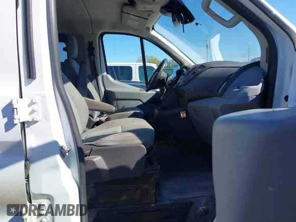 ✅ 2019 Ford Transit Passenger XL • VIN: 1FBZX2ZMXKKA54387 • Лот: 43548087. Опубликован ранее на IAAI с пробегом 121 559 миль. Бесплатный доступ к архиву аукционных продаж из США и подробный отчёт об истории автомобиля на DreamBid. Изображение 5.