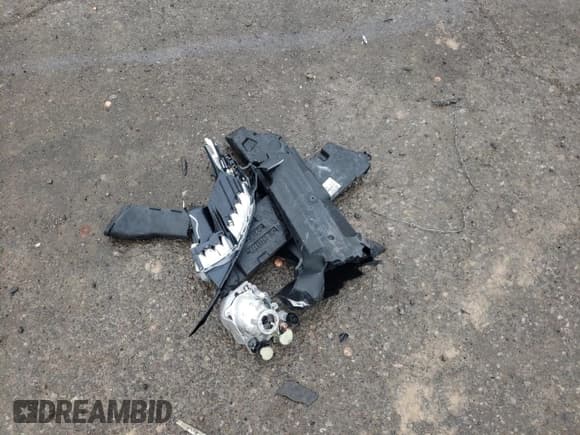 ✅ 2017 Chevrolet Cruze LT • VIN: 1G1BE5SM7H7104147 • Lot: 44147213. Listed on Copart with 150,598 mi. Free auction sales archive from the USA and detailed vehicle history report at DreamBid. Image 14.