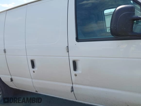 ✅ 2014 Ford Econoline Cargo Commercial • VIN: 1FTNS2EW9EDB03748 • Lot: 42574971. Listed on IAAI with 250,937 mi. Free auction sales archive from the USA and detailed vehicle history report at DreamBid. Image 13.