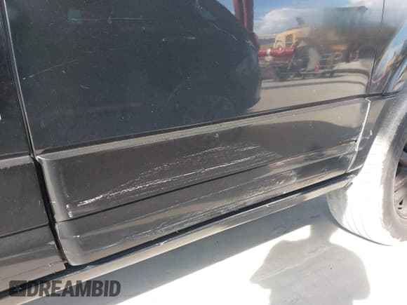 ✅ 2013 Ford Expedition Max Limited • VIN: 1FMJK2A50DEF23012 • Lot: 43803168. Wystawiony na IAAI z przebiegiem 158 362 mil. Bezpłatny archiwum sprzedaży aukcyjnych z USA i szczegółowy raport historii pojazdu na DreamBid. Zdjęcie 18.