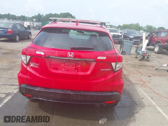 ✅ 2020 Honda HR-V Sport • VIN: 3CZRU5H10LM707648 • Lot: 42597068. Wystawiony na IAAI z przebiegiem 40 308 mil. Bezpłatny archiwum sprzedaży aukcyjnych z USA i szczegółowy raport historii pojazdu na DreamBid. Zdjęcie 15.