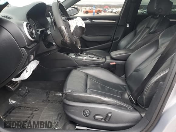 ✅ 2015 Audi S3 Premium Plus • VIN: WAUBFGFF9F1140513 • Lot: 44962985. Wystawiony na Copart z przebiegiem 123 410 mil. Bezpłatny archiwum sprzedaży aukcyjnych z USA i szczegółowy raport historii pojazdu na DreamBid. Zdjęcie 7.