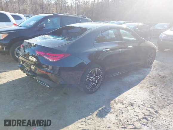 ✅ 2022 Mercedes-Benz CLA 250 • VIN: W1K5J4HB2NN300266 • Lot: 41765322. Listed on IAAI with 26,226 mi. Free auction sales archive from the USA and detailed vehicle history report at DreamBid. Image 4.