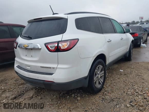 ✅ 2016 Chevrolet Traverse LT • VIN: 1GNKRGKD1GJ262029 • Lot: 43810172. Listed on IAAI with 99,746 mi. Free auction sales archive from the USA and detailed vehicle history report at DreamBid. Image 4.