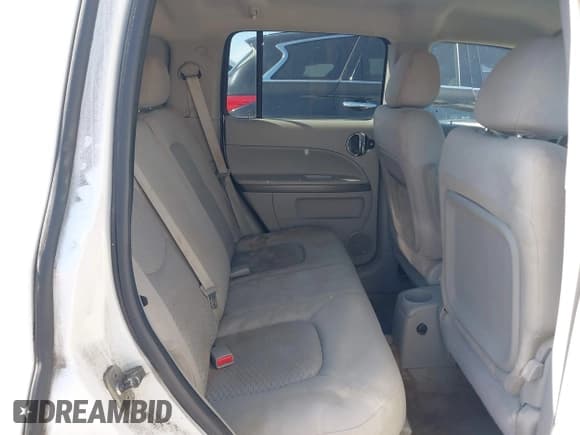 ✅ 2008 Chevrolet HHR LS • VIN: 3GNCA13DX8S708993 • Lot: 41606483. Listed on IAAI with 164,597 mi. Free auction sales archive from the USA and detailed vehicle history report at DreamBid. Image 8.