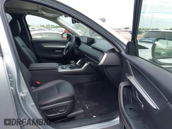 ✅ 2025 Mazda CX-90 Premium Sport • VIN: JM3KKCHDXS1229236 • Lot: 42502495. Wystawiony na IAAI z przebiegiem 3 763 mil. Bezpłatny archiwum sprzedaży aukcyjnych z USA i szczegółowy raport historii pojazdu na DreamBid. Zdjęcie 5.