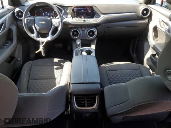 2021 Chevrolet Blazer LT z VIN 3GNKBHRS1MS542803, wystawiony jako Copart lot #46028514 z przebiegiem 69 657 mil mil oraz . Historia ofert i sprzedaży dostępna na DreamBid. Obrazek 8.