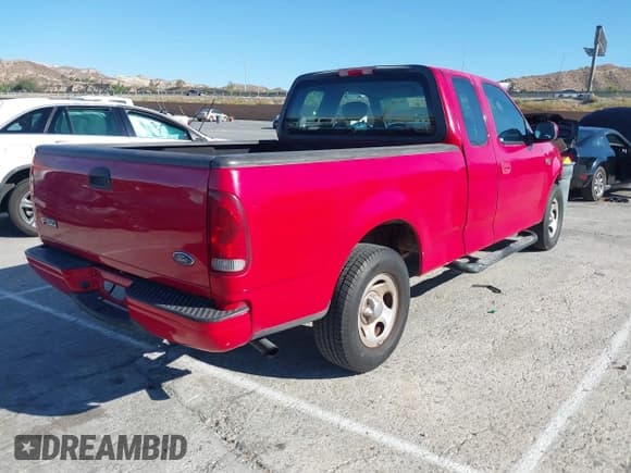 ✅ 2003 Ford F-150 XL • VIN: 2FTRX17213CA25521 • Lot: 42673697. Wystawiony na IAAI z przebiegiem 217 883 mil. Bezpłatny archiwum sprzedaży aukcyjnych z USA i szczegółowy raport historii pojazdu na DreamBid. Zdjęcie 4.
