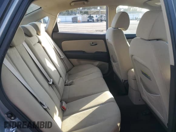 ✅ 2010 Hyundai Elantra SE • VIN: KMHDU4AD8AU127311 • Lot: 91235465. Listed on Copart with 170,690 mi. Free auction sales archive from the USA and detailed vehicle history report at DreamBid. Image 10.