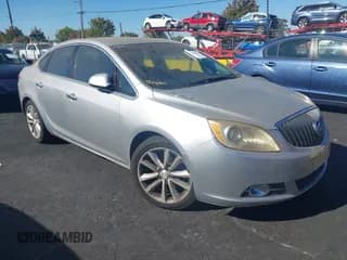 ✅ 2013 Buick Verano Group • VIN: 1G4PS5SK5D4229773 • Lot: 43454783. Wystawiony na IAAI z przebiegiem 190 491 mil. Bezpłatny archiwum sprzedaży aukcyjnych z USA i szczegółowy raport historii pojazdu na DreamBid. Zdjęcie 1.