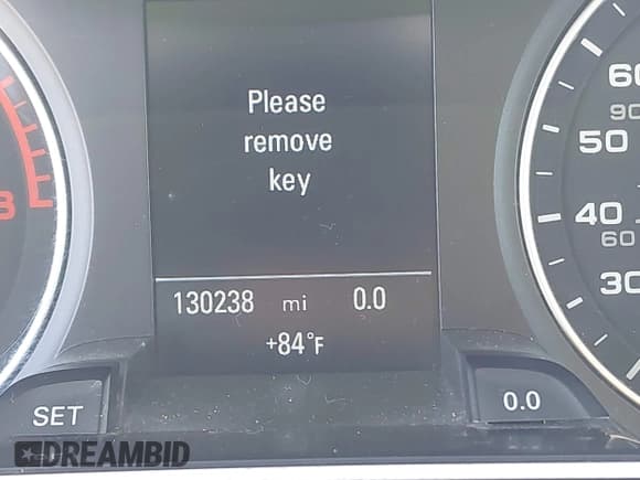 ✅ 2015 Audi allroad A4 Premium Plus • VIN: WA1UFAFLXFA055527 • Лот: 41760426. Опубликован ранее на IAAI с пробегом 130 238 миль. Бесплатный доступ к архиву аукционных продаж из США и подробный отчёт об истории автомобиля на DreamBid. Изображение 15.