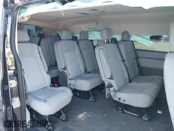 ✅ 2015 Ford Transit XL • VIN: 1FMZK1YM0FKA38366 • Lot: 43278974. Wystawiony na IAAI z przebiegiem 140 422 mil. Bezpłatny archiwum sprzedaży aukcyjnych z USA i szczegółowy raport historii pojazdu na DreamBid. Zdjęcie 8.