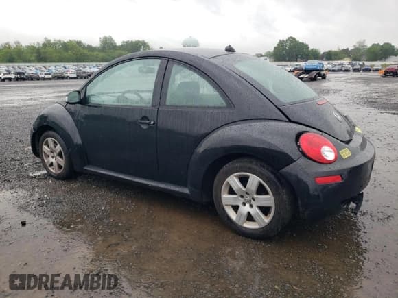 ✅ 2007 Volkswagen Beetle • VIN: 3VWRW31C07M517870 • Lot: 56364955. Listed on Copart with 189,070 mi. Free auction sales archive from the USA and detailed vehicle history report at DreamBid. Image 2.