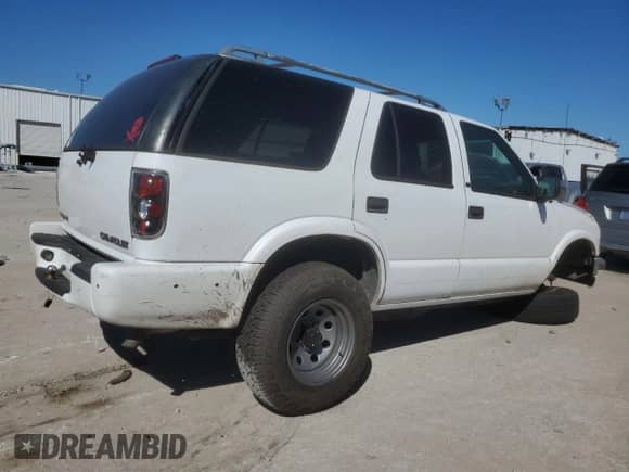 1998 Chevrolet Blazer LT с VIN 1GNDT13W0W2139791, выставлен на аукционе Copart как лот 82224464 с пробегом 171 508 миль миль и На запчасти • Non repairable. История ставок и продаж доступна на DreamBid. Изображение 3.