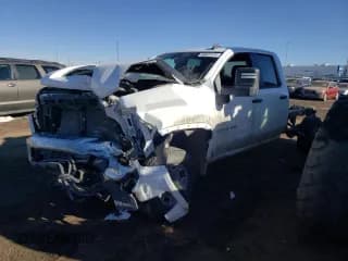 ✅ 2023 Chevrolet Silverado 2500HD • VIN: 1GB5YLE73PF187753 • Lot: 40631474. Wystawiony na Copart z przebiegiem Nie podano. Bezpłatny archiwum sprzedaży aukcyjnych z USA i szczegółowy raport historii pojazdu na DreamBid. Zdjęcie 1.