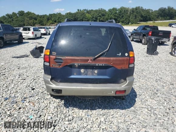 ✅ 2001 Mitsubishi Montero Sport XLS • VIN: JA4LS31HX1P009076 • Lot: 71957395. Wystawiony na Copart z przebiegiem 298 523 mil. Bezpłatny archiwum sprzedaży aukcyjnych z USA i szczegółowy raport historii pojazdu na DreamBid. Zdjęcie 6.