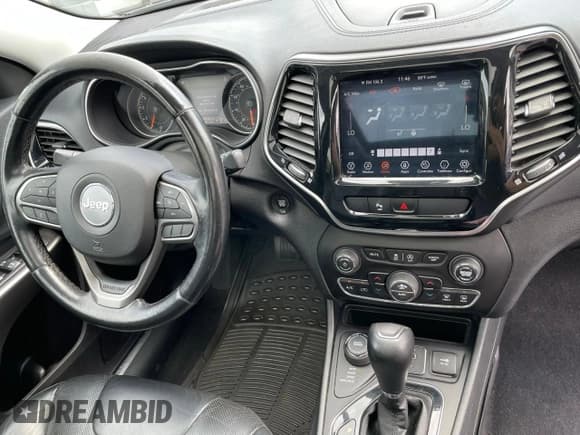 ✅ 2020 Jeep Cherokee Limited • VIN: 1C4PJMDXXLD562415 • Lot: 87179025. Wystawiony na Copart z przebiegiem 142 343 mil. Bezpłatny archiwum sprzedaży aukcyjnych z USA i szczegółowy raport historii pojazdu na DreamBid. Zdjęcie 9.