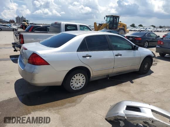 2007 Honda Accord VP with VIN 1HGCM56137A112487, listed as a Copart auction lot 68480145 with 259,172 mi miles and Salvage title. Bid and sale history available at DreamBid. Image 3.