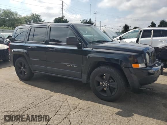 ✅ 2013 Jeep Patriot Latitude • VIN: 1C4NJPFB8DD137660 • Lot: 68238965. Listed on Copart with 146,898 mi. Free auction sales archive from the USA and detailed vehicle history report at DreamBid. Image 4.