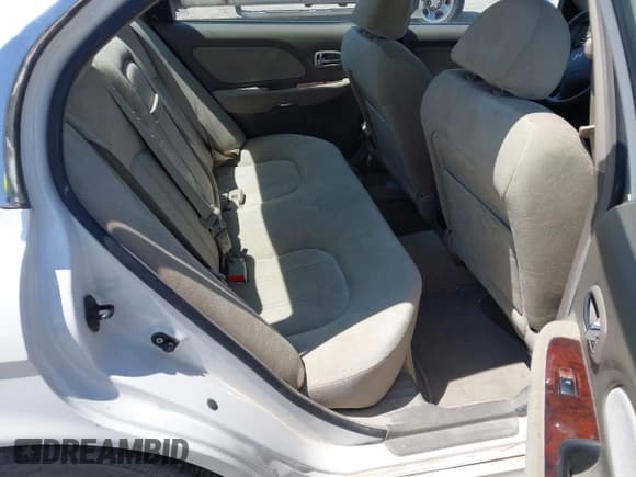 ✅ 2004 Hyundai Sonata GLS • VIN: KMHWF35H34A949529 • Lot: 42526849. Listed on IAAI with 419,036 mi. Free auction sales archive from the USA and detailed vehicle history report at DreamBid. Image 8.
