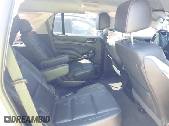 ✅ 2020 Chevrolet Tahoe LT • VIN: 1GNSKBKC5LR121085 • Lot: 42341677. Wystawiony na IAAI z przebiegiem 123 579 mil. Bezpłatny archiwum sprzedaży aukcyjnych z USA i szczegółowy raport historii pojazdu na DreamBid. Zdjęcie 8.