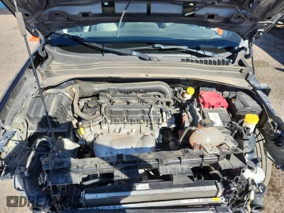 ✅ 2021 Jeep Renegade Freedom • VIN: ZACNJDAB8MPN16386 • Lot: 70880685. Wystawiony na Copart z przebiegiem 78 963 mil. Bezpłatny archiwum sprzedaży aukcyjnych z USA i szczegółowy raport historii pojazdu na DreamBid. Zdjęcie 12.