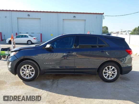✅ 2019 Chevrolet Equinox LS • VIN: 3GNAXHEV1KL232266 • Lot: 43332160. Wystawiony na IAAI z przebiegiem 49 801 mil. Bezpłatny archiwum sprzedaży aukcyjnych z USA i szczegółowy raport historii pojazdu na DreamBid. Zdjęcie 14.