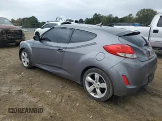 ✅ 2015 Hyundai Veloster • VIN: KMHTC6AD7FU227692 • Lot: 78468744. Wystawiony na Copart z przebiegiem 136 363 mil. Bezpłatny archiwum sprzedaży aukcyjnych z USA i szczegółowy raport historii pojazdu na DreamBid. Zdjęcie 2.