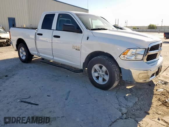 2024 Ram 1500 SLT z VIN 1C6RR6GG8RS123105, wystawiony jako Copart lot #56604785 z przebiegiem 22 439 mil mil oraz Szkoda całkowita • Salvage title. Historia ofert i sprzedaży dostępna na DreamBid. Obrazek 4.