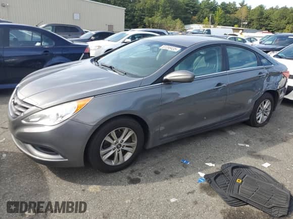 2013 Hyundai Sonata GLS z VIN 5NPEB4AC6DH791708, wystawiony jako Copart lot #81558435 z przebiegiem 121 832 mil mil oraz Szkoda całkowita • Salvage title. Historia ofert i sprzedaży dostępna na DreamBid. Obrazek 1.