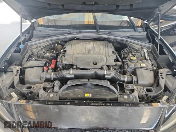 ✅ 2017 Jaguar F-Pace 35t • VIN: SADCS2BV0HA061659 • Lot: 65232305. Wystawiony na Copart z przebiegiem 127 197 mil. Bezpłatny archiwum sprzedaży aukcyjnych z USA i szczegółowy raport historii pojazdu na DreamBid. Zdjęcie 12.