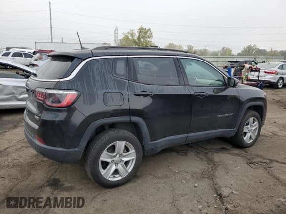 ✅ 2022 Jeep Compass Latitude • VIN: 3C4NJDBB6NT121019 • Lot: 81715005. Listed on Copart with 69,896 mi. Free auction sales archive from the USA and detailed vehicle history report at DreamBid. Image 3.