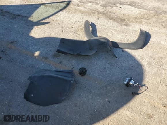 ✅ 2013 Dodge Dart Limited • VIN: 1C3CDFCA3DD185978 • Lot: 90088225. Wystawiony na Copart z przebiegiem 203 505 mil. Bezpłatny archiwum sprzedaży aukcyjnych z USA i szczegółowy raport historii pojazdu na DreamBid. Zdjęcie 12.