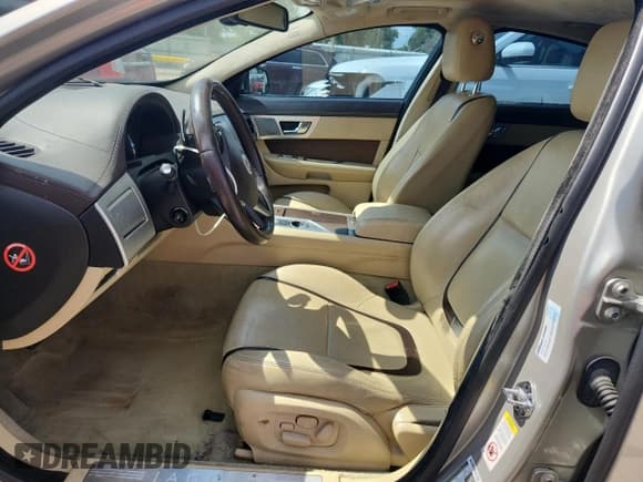 ✅ 2013 Jaguar XF RWD • VIN: SAJWA0E79D8S95654 • Lot: 64668775. Listed on Copart with 148,413 mi. Free auction sales archive from the USA and detailed vehicle history report at DreamBid. Image 7.