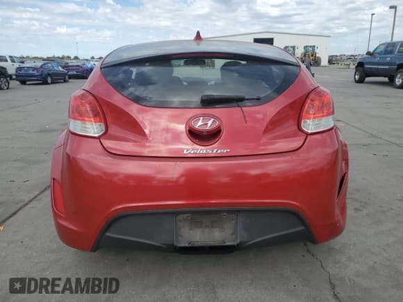 ✅ 2016 Hyundai Veloster • VIN: KMHTC6AD2GU265865 • Lot: 76416584. Wystawiony na Copart z przebiegiem 162 448 mil. Bezpłatny archiwum sprzedaży aukcyjnych z USA i szczegółowy raport historii pojazdu na DreamBid. Zdjęcie 6.