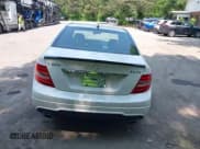 ✅ 2012 Mercedes-Benz C 300 Sport • VIN: WDDGF8BB7CR212099 • Lot: 42411121. Wystawiony na IAAI z przebiegiem 202 811 mil. Bezpłatny archiwum sprzedaży aukcyjnych z USA i szczegółowy raport historii pojazdu na DreamBid. Zdjęcie 16.