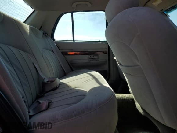 ✅ 2000 Mercury Grand Marquis GS • VIN: 2MEFM74W6YX689107 • Lot: 82719615. Wystawiony na Copart z przebiegiem 85 497 mil. Bezpłatny archiwum sprzedaży aukcyjnych z USA i szczegółowy raport historii pojazdu na DreamBid. Zdjęcie 10.