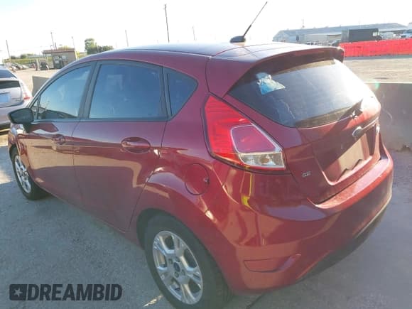 ✅ 2015 Ford Fiesta SE • VIN: 3FADP4EJ9FM220464 • Lot: 43608068. Wystawiony na IAAI z przebiegiem 91 726 mil. Bezpłatny archiwum sprzedaży aukcyjnych z USA i szczegółowy raport historii pojazdu na DreamBid. Zdjęcie 3.