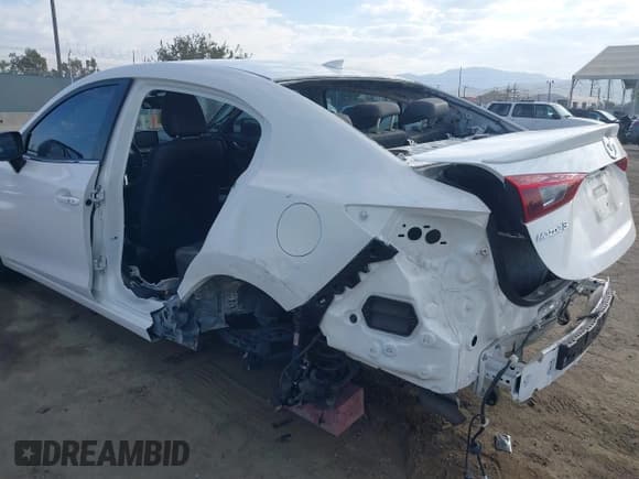 ✅ 2016 Mazda 3 i Grand Touring • VIN: JM1BM1X73G1346876 • Lot: 40283164. Listed on IAAI with 102,264 mi. Free auction sales archive from the USA and detailed vehicle history report at DreamBid. Image 6.