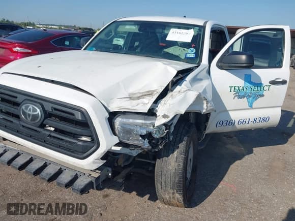 ✅ 2019 Toyota Tacoma SR • VIN: 5TFRX5GNXKX142724 • Lot: 43162397. Listed on IAAI with 80,734 mi. Free auction sales archive from the USA and detailed vehicle history report at DreamBid. Image 6.