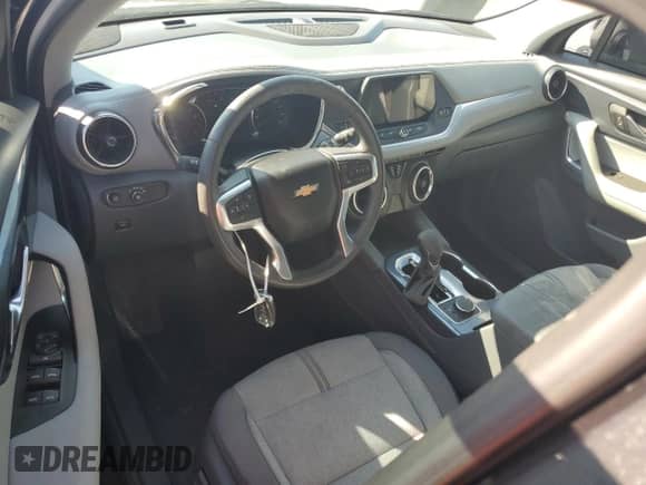 2021 Chevrolet Blazer LT с VIN 3GNKBHRSXMS523375, выставлен на аукционе Copart как лот 77503654 с пробегом Не указан миль и На запчасти • Non repairable. История ставок и продаж доступна на DreamBid. Изображение 8.