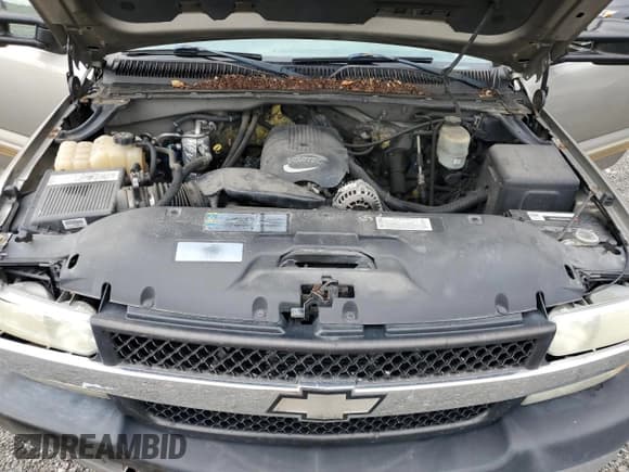 ✅ 2002 Chevrolet Silverado 2500HD LS • VIN: 1GCHK29U62E267096 • Lot: 85281645. Wystawiony na Copart z przebiegiem 171 847 mil. Bezpłatny archiwum sprzedaży aukcyjnych z USA i szczegółowy raport historii pojazdu na DreamBid. Zdjęcie 11.