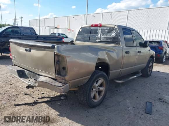 2008 Dodge 1500 SLT с VIN 1D7HA18N28J151990, выставлен на аукционе IAAI как лот 43390212 с пробегом 276 007 миль миль и . История ставок и продаж доступна на DreamBid. Изображение 4.