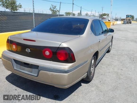 ✅ 2004 Chevrolet Impala • VIN: 2G1WF52E149339949 • Lot: 42847055. Listed on IAAI with 222,610 mi. Free auction sales archive from the USA and detailed vehicle history report at DreamBid. Image 4.