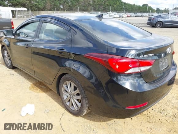 ✅ 2015 Hyundai Elantra SE • VIN: KMHDH4AE3FU261258 • Lot: 43357211. Listed on IAAI with 201,597 mi. Free auction sales archive from the USA and detailed vehicle history report at DreamBid. Image 3.